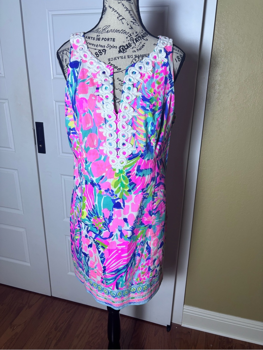 Lilly Pulitzer Gabby Shift Dress Multi Gumbo Limbo Print - Picture 2 of 6